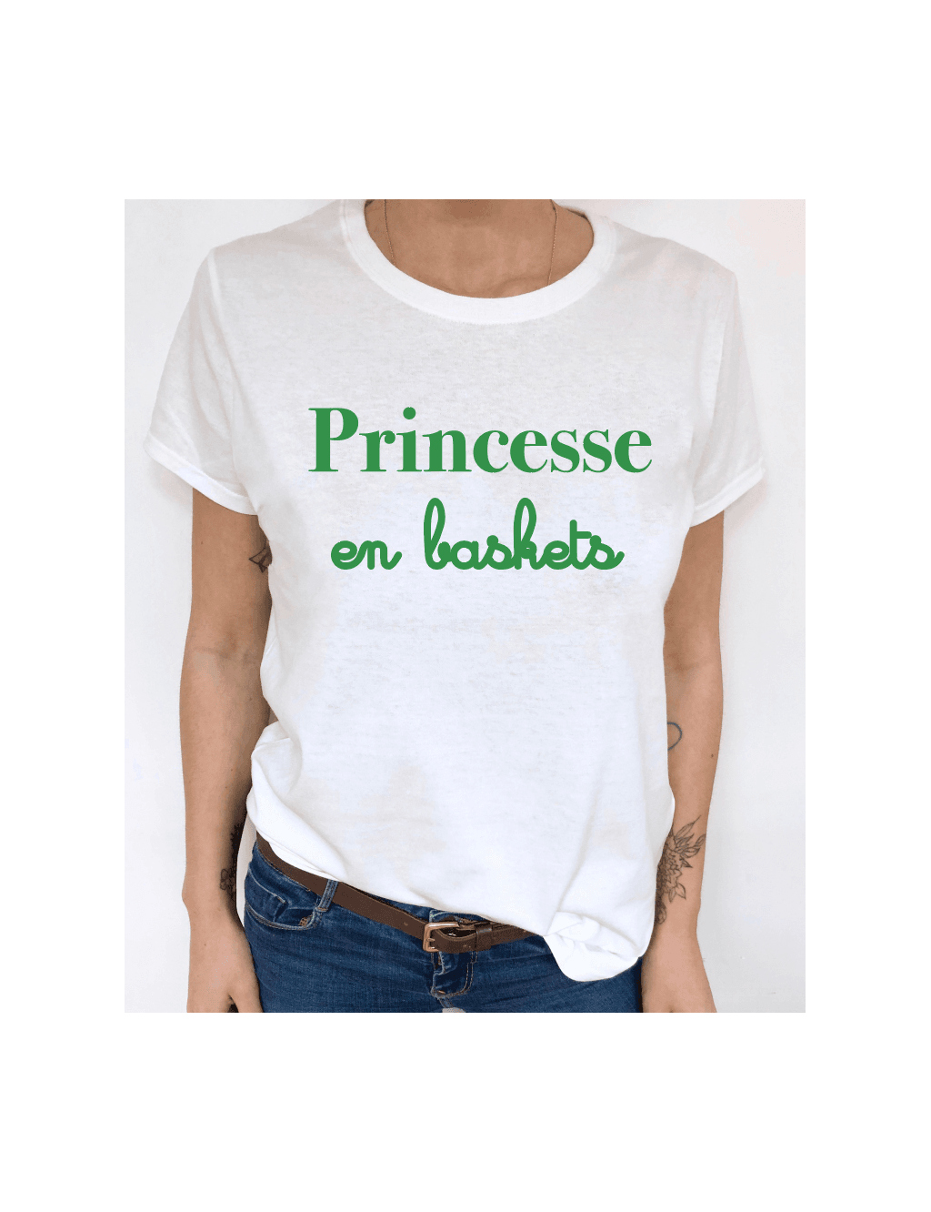 t-shirt femme blanc PRINCESSE EN BASKETS