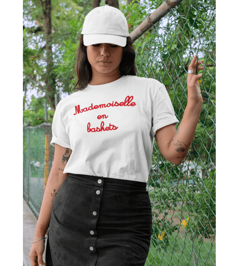 T-Shirt Femme Mademoiselle En Baskets Rouge|100% Coton| S.M.L.XL.XXL|Imprimé  en France|Livraison rapide