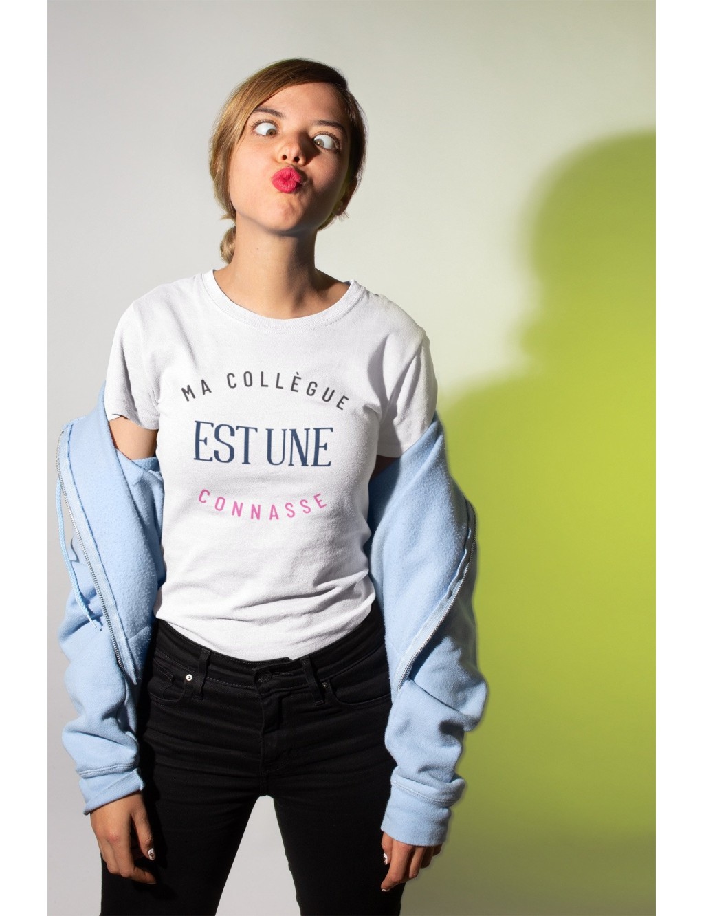 T-shirt Femme ma Collegue est une Connasse | De Paris